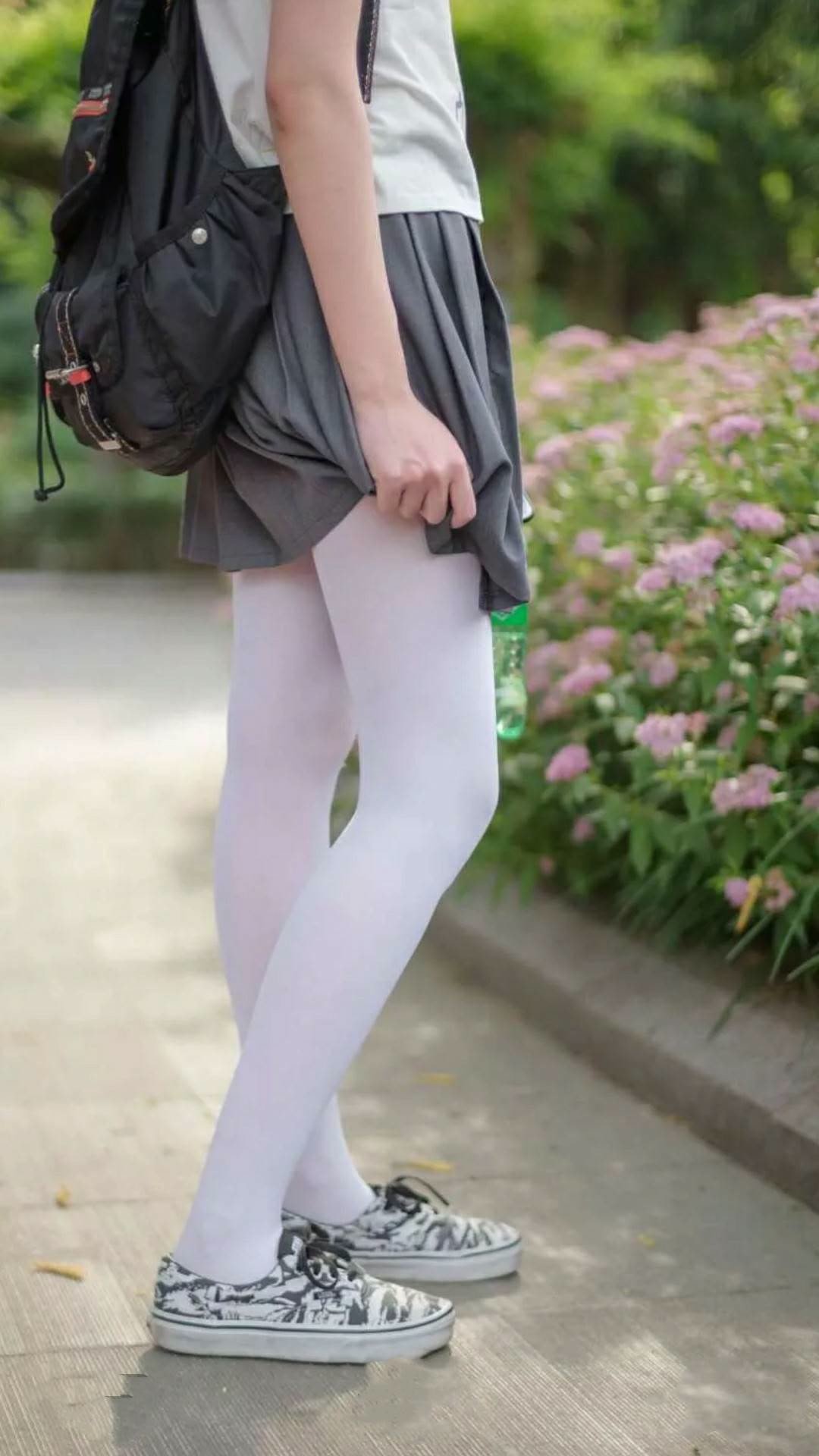 kaiyun中国官方网站-摩洛哥骑手吉塔·日特科维奇荣获2024年最佳障碍赛骑手奖，表彰其卓越表现。