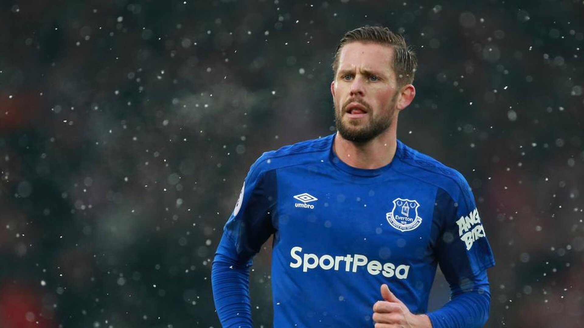 都灵稳健控球战术令对手无从下手，都灵球迷