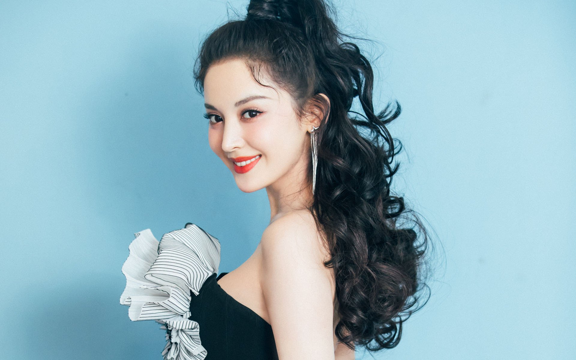 欧洲杯激烈角逐：战术层层推进，精彩纷呈，欧洲杯进阶